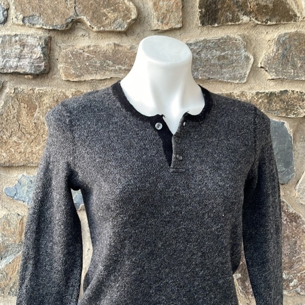 Vince Wool Henley Long Sleeve Top in Heathered Charcoal Gray & Black Size Small - Picture 2 of 6